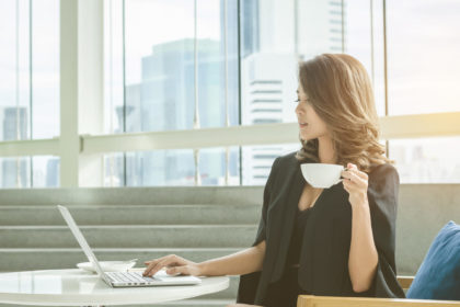 冷え対策にオススメ！3つの簡単な方法で「寒い夏」を乗り切ろう