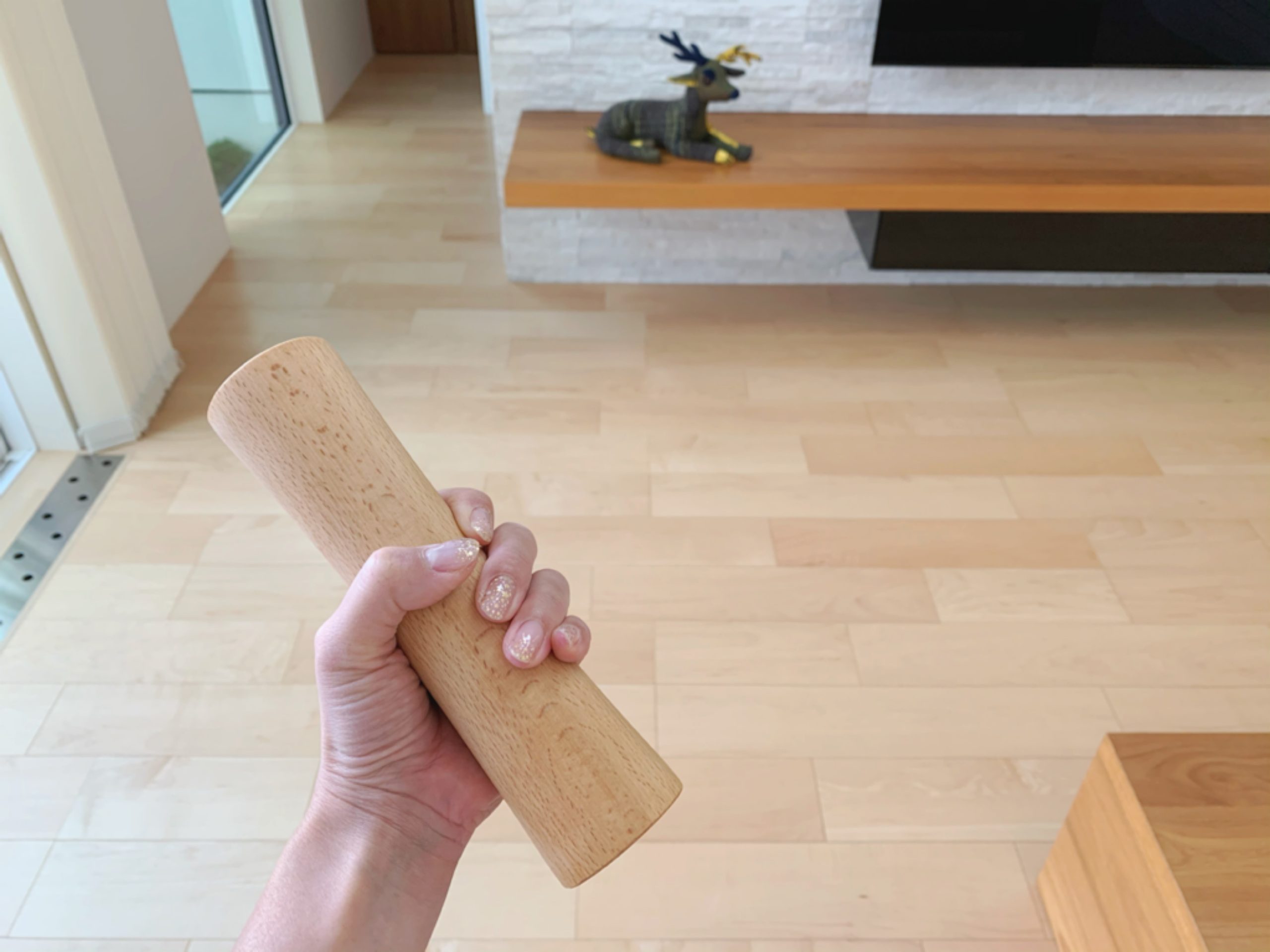 インテリアになじむ木製ダンベル