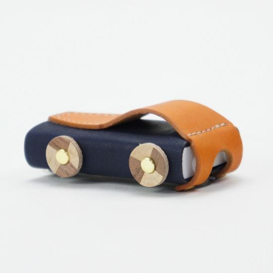 フラットな見た目の中にきらりと光る絶妙な遊び心