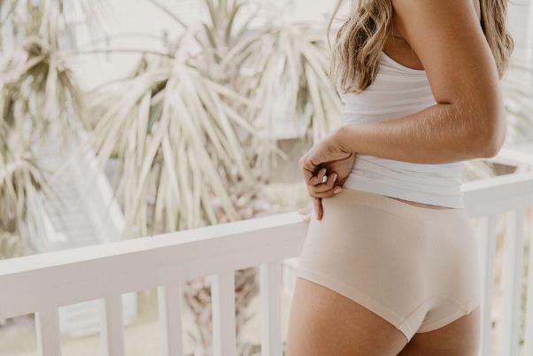 ボーイレッグブリーフ