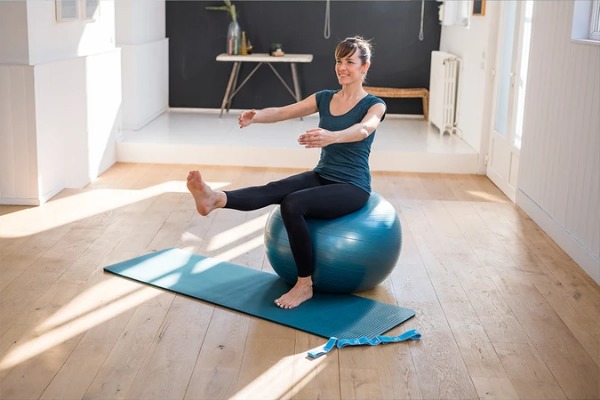 内側の筋肉もしっかり鍛えるピラティス