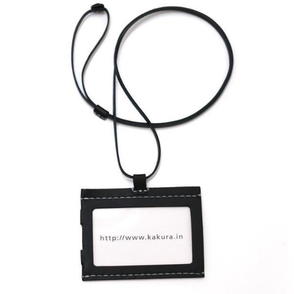 わずか約15グラムの軽いつくり