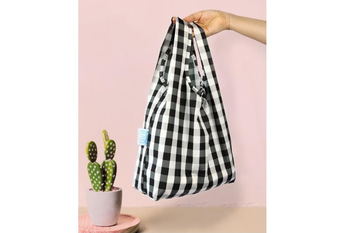 小さく折りたためるエコバッグ