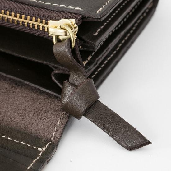 上質なキップレザーを使用