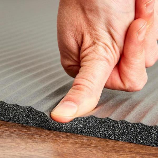 厚さ約1.5cmと、程よく厚みがありクッション性も高い