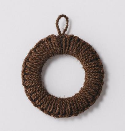 手編みで編み上げられた鍋敷き