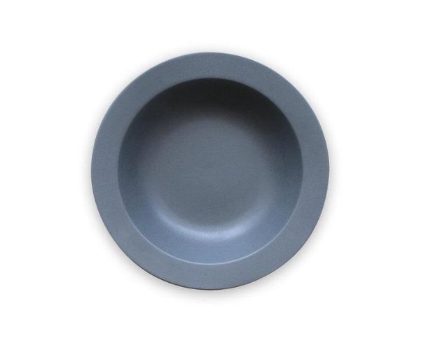 薄くて軽い、丈夫な磁器製