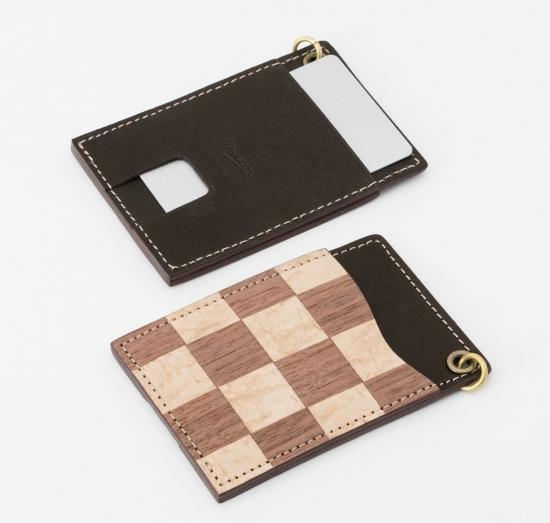 ビターチョコのような色合いのチョコ