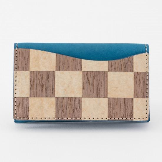 二種類の天然木が織りなす市松模様