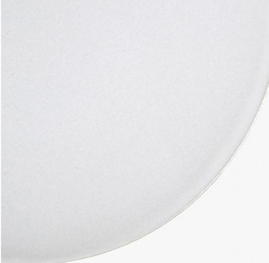 真っ白になりすぎない淡いグレー