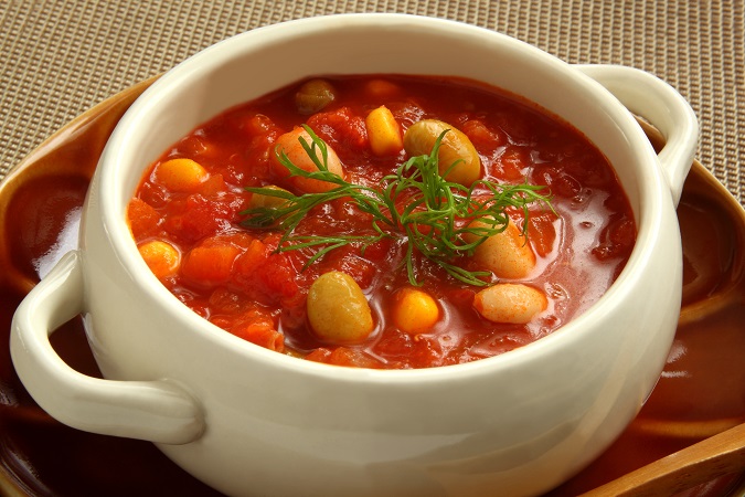 ピリリとした味付けの煮込み鍋