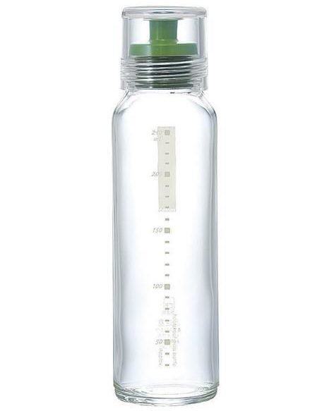 出汁やタレなど、たくさん使うものを保存しておくのにも使えるサイズ感