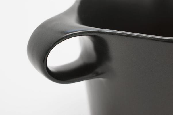 重ねて収納できるマグ