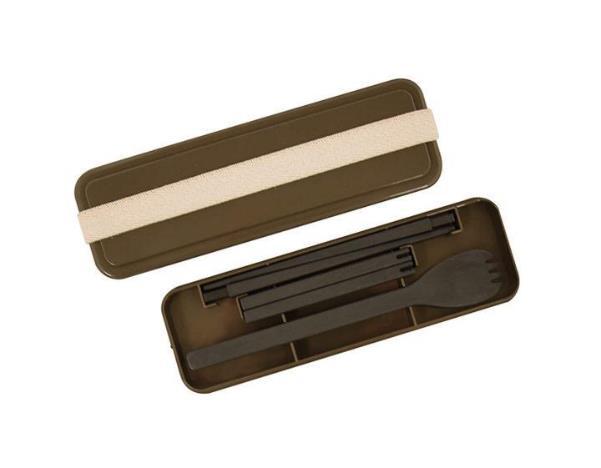 優しい印象のブラウン