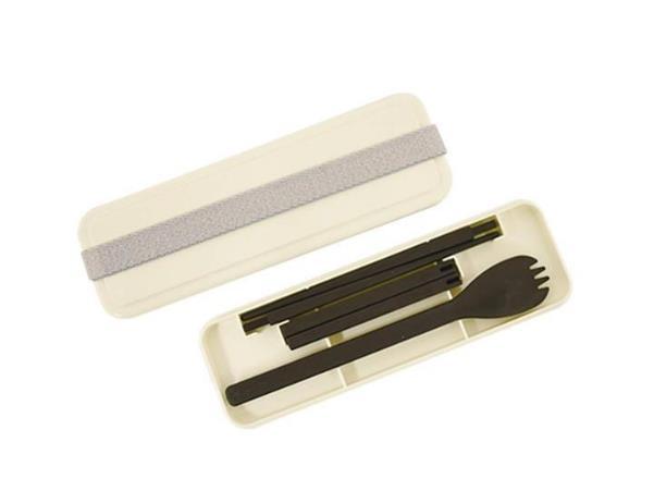 持ち運びやすいコンパクトなカトラリーセット