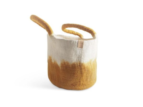 あたたかいカラーと素材のバスケット