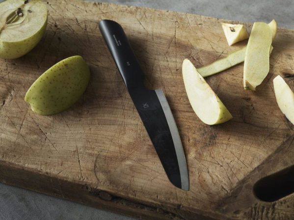 お客さんと接する道具を作りたいという想いから、キッチンツールに着目