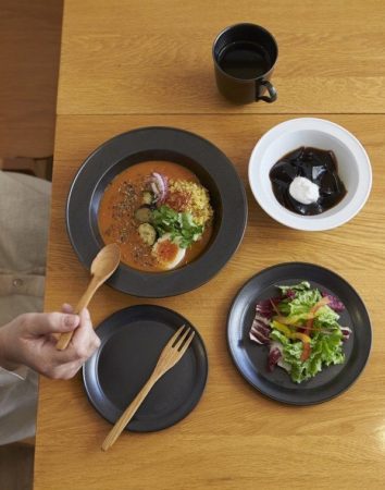 食器は料理の印象を大きく左右