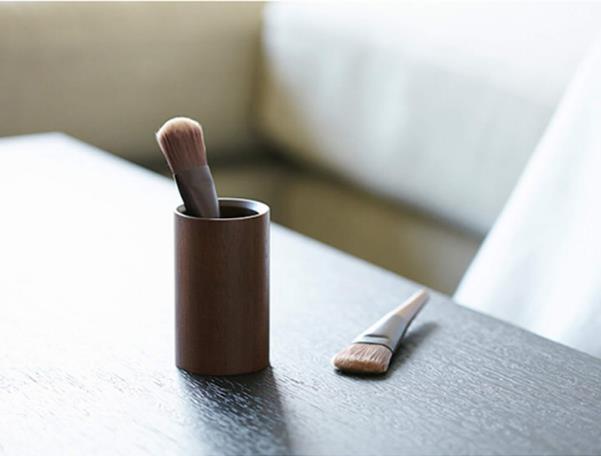 Naderu brushは顔のマッサージケア用