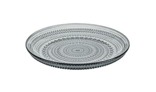 落ち着いたクールトーンのグレイ