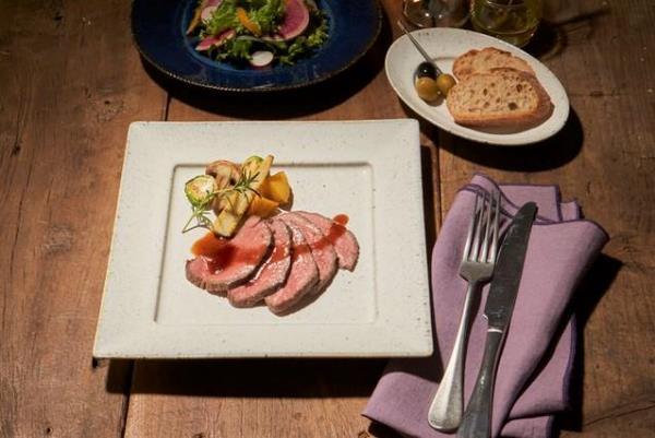 いつものメニューがおしゃれに。料理を美しく引き立たせる食器