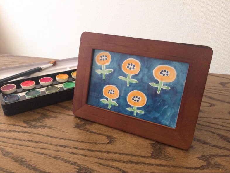 お気に入りの絵画やポスターと並べて飾れば、お家が美術館風に