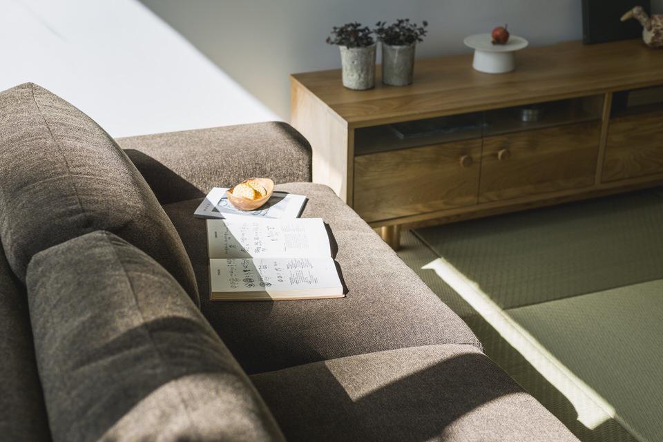 居心地がよいバージュ ソファ