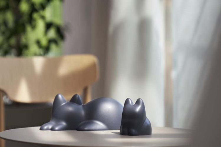 表情がないからこそ、どんな表情にも見える