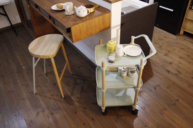 必要なものをそのままリビングなどに運ぶことができます