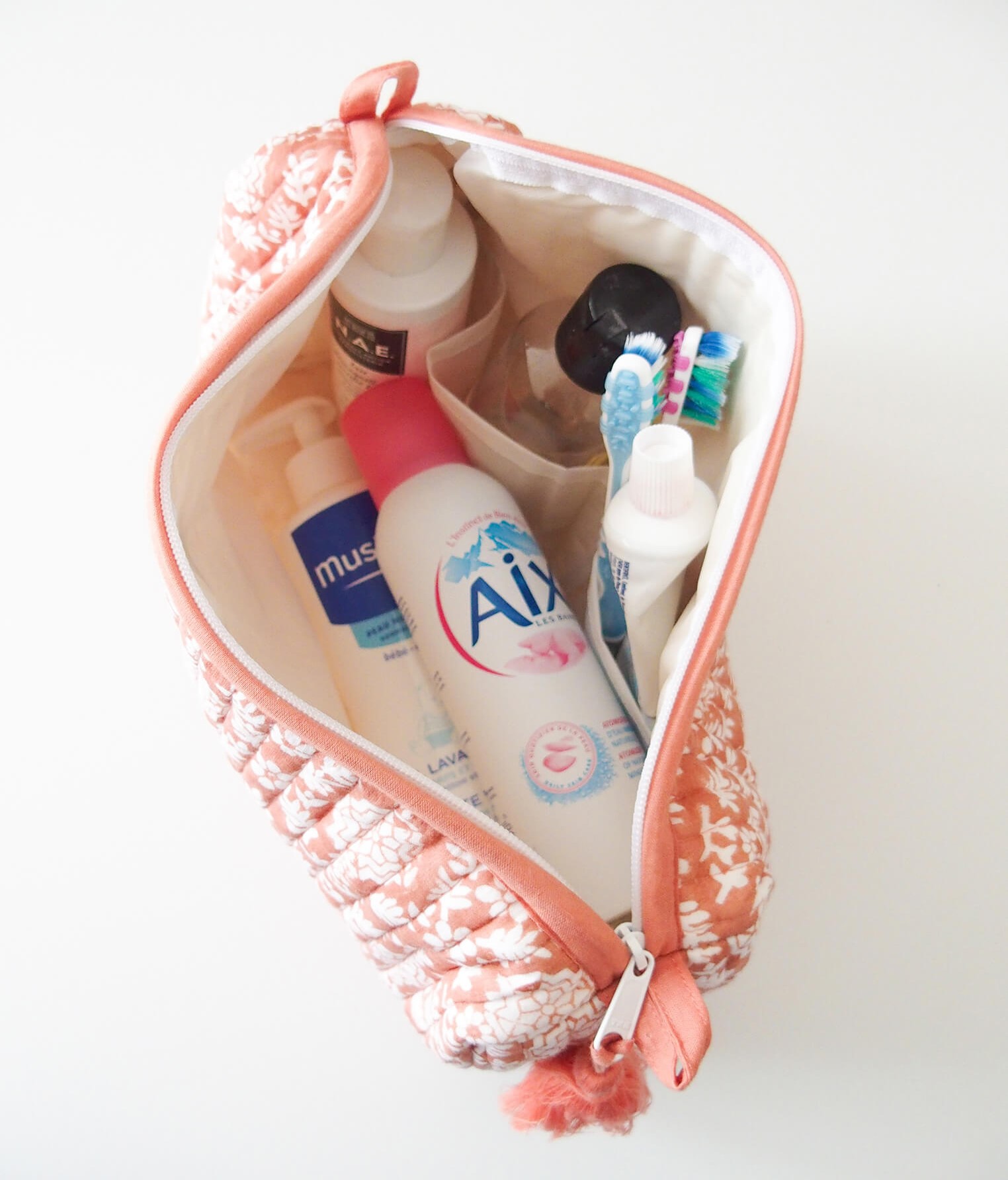 大きく開く開け口