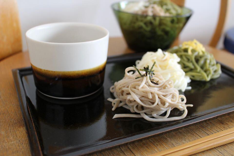 食卓を彩るここちよい食器