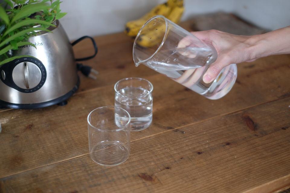 何人か招いてお茶会をするときに、ドリンクサーバーとして活躍するサイズ