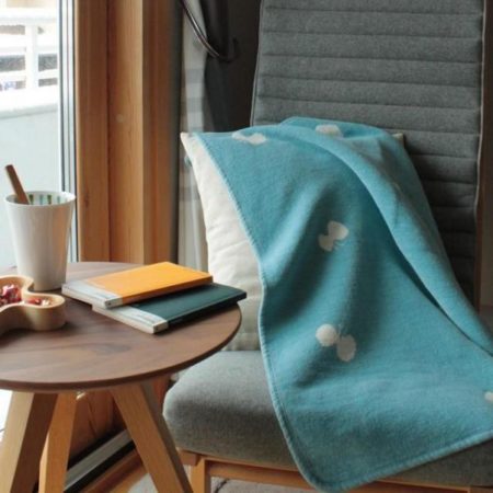 シェニールコットン糸が生み出すふんわり感