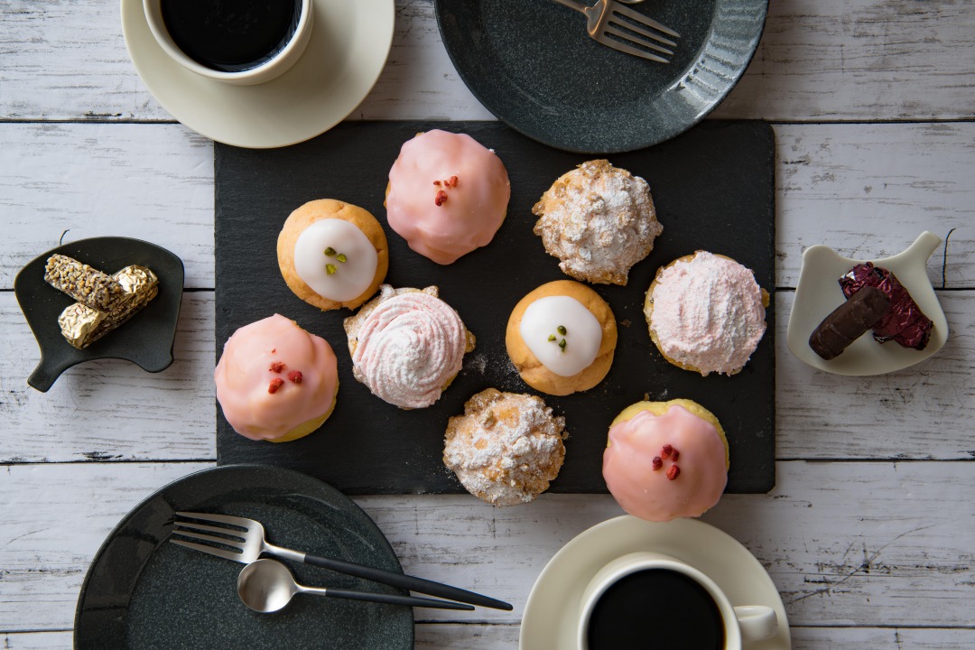 お気に入りの器でおうちカフェを楽しむ