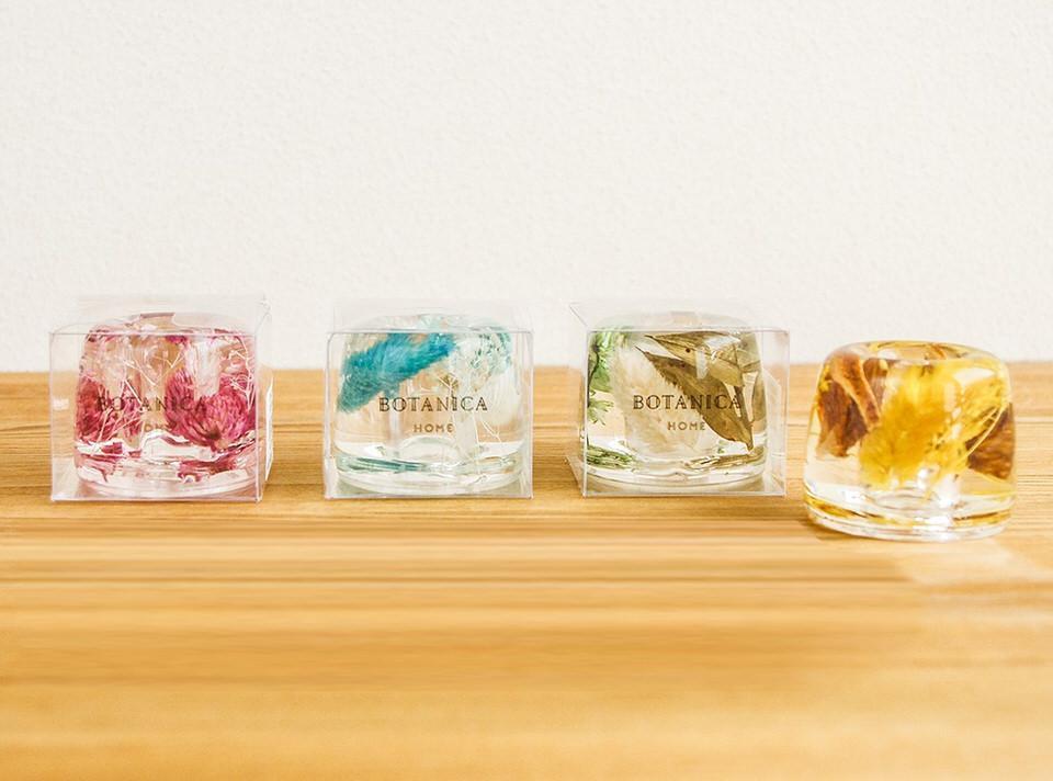 ドライフラワーを閉じ込めた歯ブラシスタンド