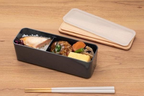 スリムなお弁当箱を持ち運ぼう