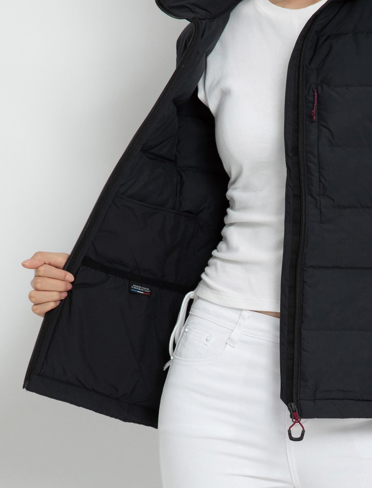 アウトドアにもピッタリ