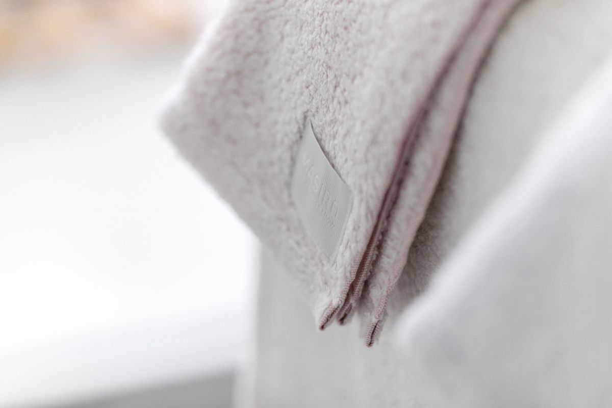 無撚糸だから、水をよく吸い乾きやすい2