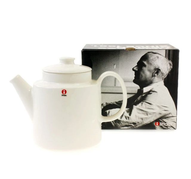 セットで揃え北欧風のティータイムを