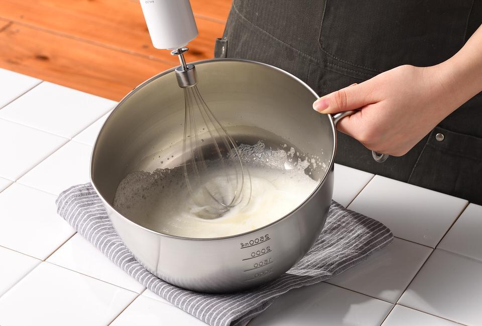 しっかり握って固定できるから混ぜやすい