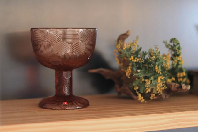 北欧の雰囲気を感じさせる多機能なグラス