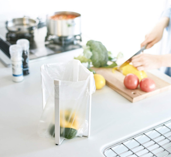 6使わないときはスマートに収納。tower ポリ袋エコホルダー