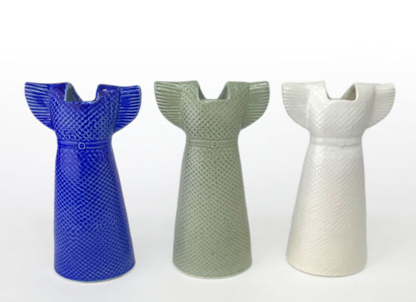 【存在感のあるフラワーベース。Lisa Larson DRESS】