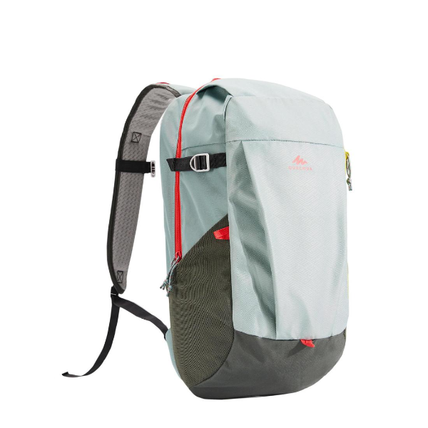 コンパクトでリーズナブル。デカトロンのリュック