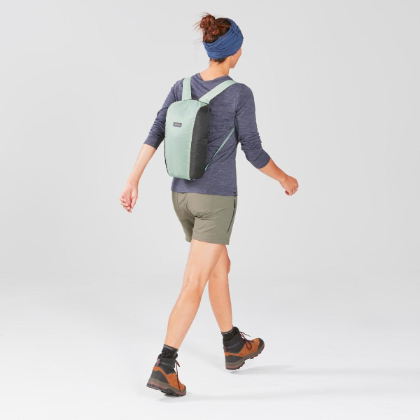 リュック型なので使い道はいろいろ。自転車に乗る時やハイキングなどにもぴったり