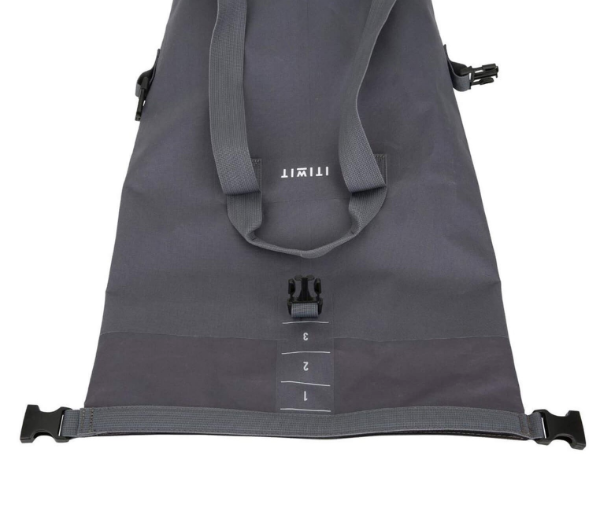 PU（ポリウレタン）コーティングと、TPUラミネート加工600Dポリエステル素材を使用しているので、耐久性にも優れています3