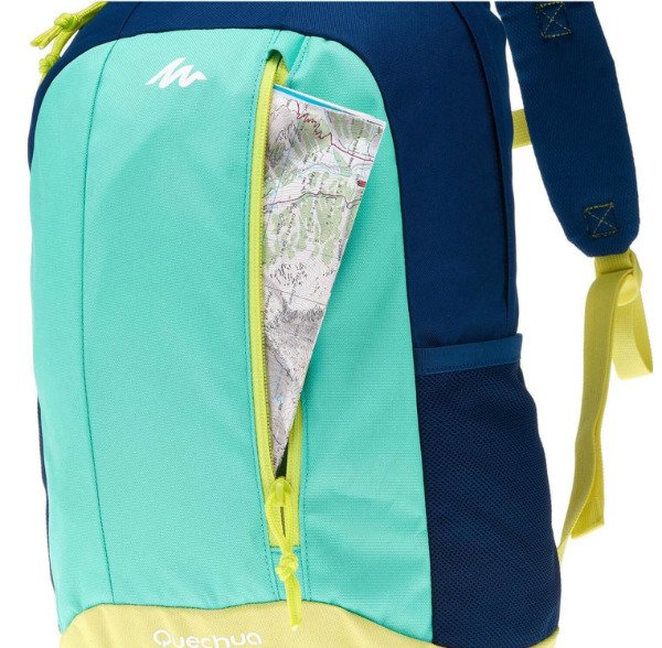 15Lサイズのリュックは、着替えなども十分入る容量