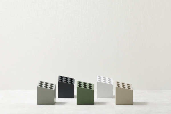 2サイズ展開で家族の人数に合わせて傘立てを選べる