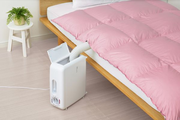 さしこむだけでふとんがすぐに温まる