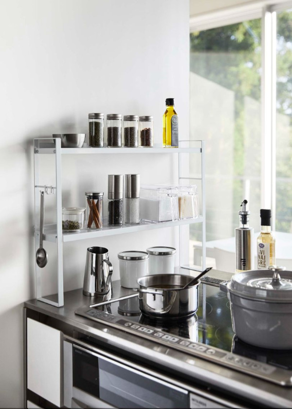 コンロ周りのデッドスペースを活用